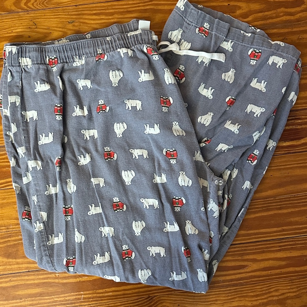 Women’s Old Navy Pajama Pants with Polar Bear Print - Picture 4 of 4
